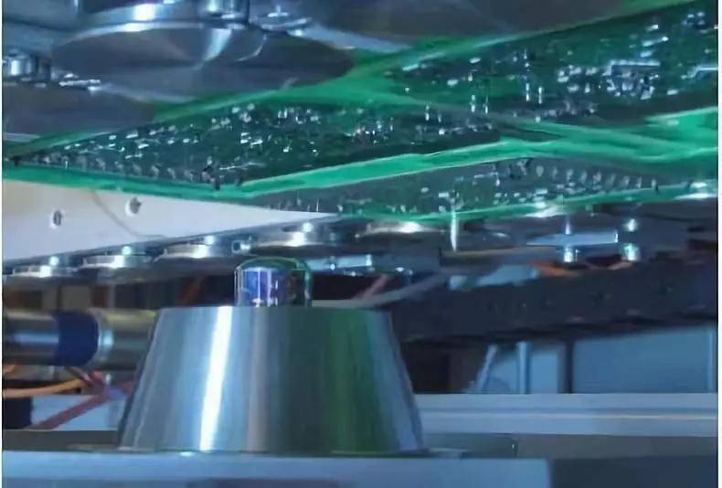 PCB焊接中波峰焊、回流焊區別與聯系